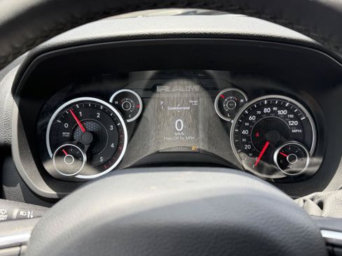 Used 2025 RAM 3500 Big Horn AWD/4WD image 27