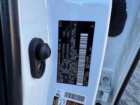 Used 2022 Toyota Highlander XLE image 10