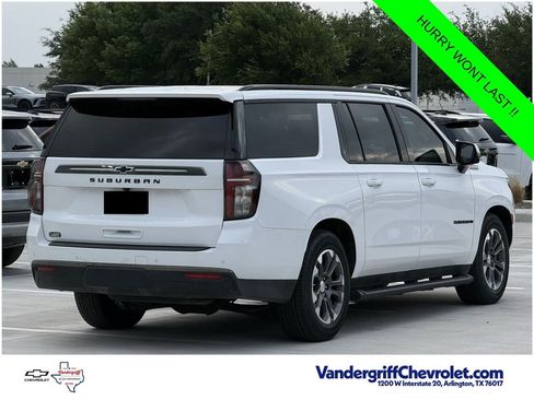 Used 2022 Chevrolet Suburban Z71 w/ Z71 Off-Road Package AWD/4WD image 4