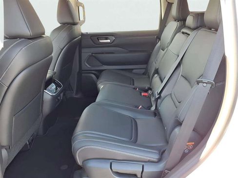 New 2026 Nissan Armada SV image 16