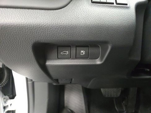 New 2026 Toyota Crown Platinum image 30