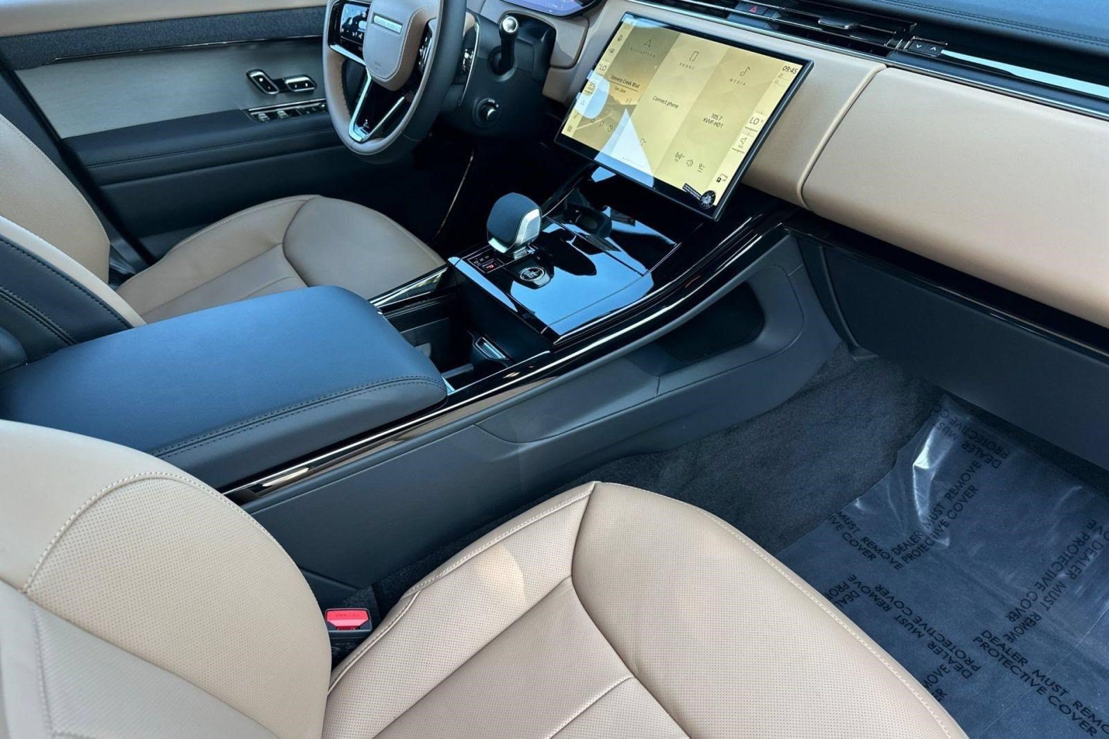 New 2026 Land Rover Range Rover Sport Dynamic SE AWD/4WD image 30