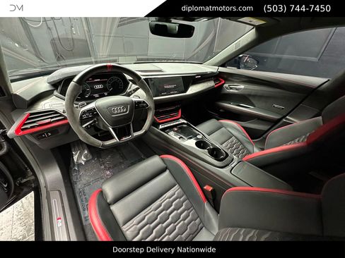 Used 2023 Audi RS e-tron GT image 17