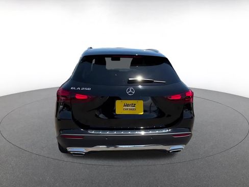 Used 2025 Mercedes-Benz GLA 250 image 12