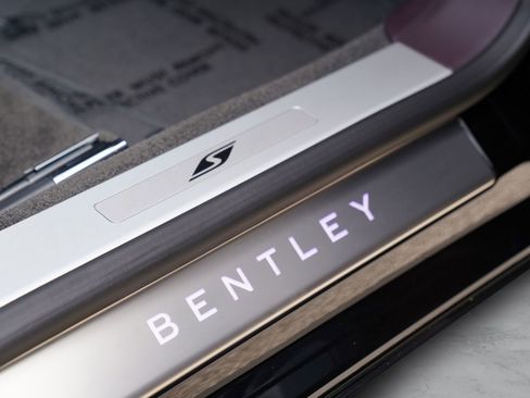 Used 2023 Bentley Flying Spur S V8 AWD/4WD image 47