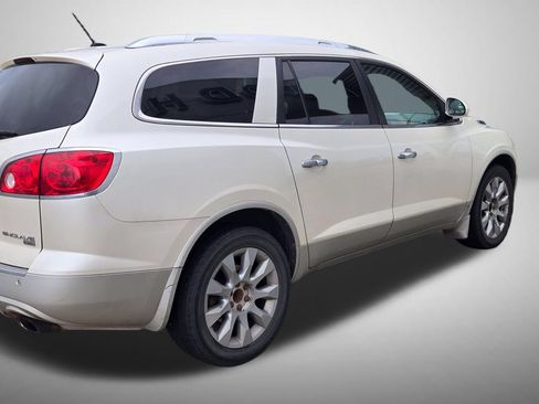 Used 2010 Buick Enclave CXL w/ Trailering Provision Package FWD image 3