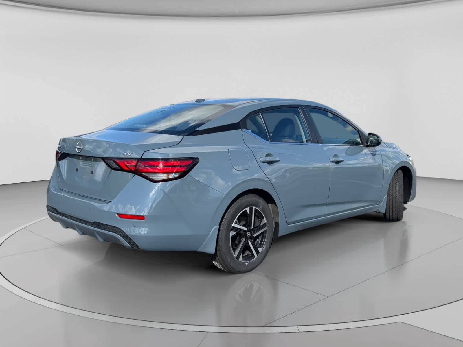 Used 2024 Nissan Sentra SV FWD image 3
