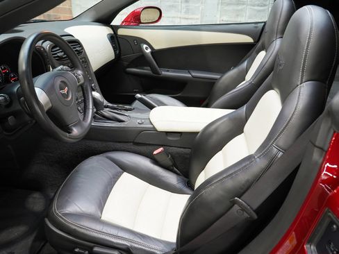 Used 2008 Chevrolet Corvette Coupe w/ Preferred Equipment Group RWD image 46