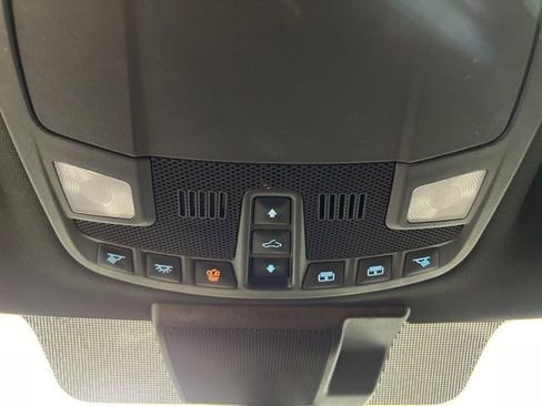 Used 2022 Ford F250 Lariat w/ Chrome Package image 28