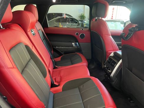 Used 2021 Land Rover Range Rover Sport HST image 25