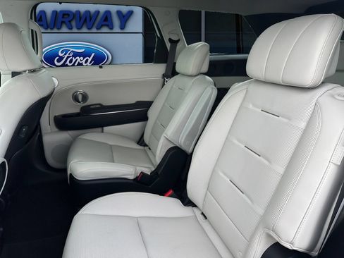 Used 2026 Hyundai Palisade Calligraphy FWD image 12