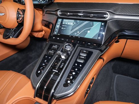 New 2026 Aston Martin V8 Vantage Coupe image 21