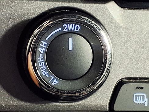 Used 2022 Toyota Tacoma TRD Off-Road w/ Technology Package AWD/4WD image 25