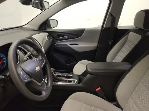Used 2022 Chevrolet Equinox LS image 17
