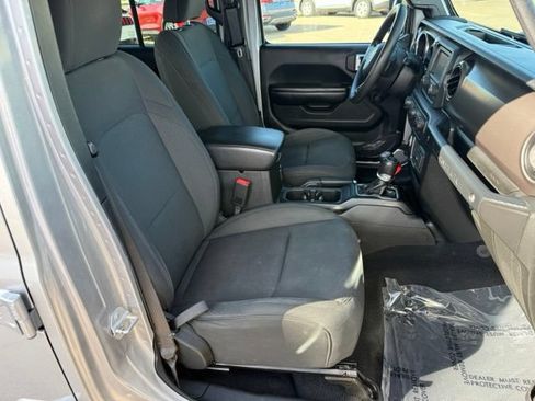 Used 2018 Jeep Wrangler Unlimited Sport AWD/4WD image 28
