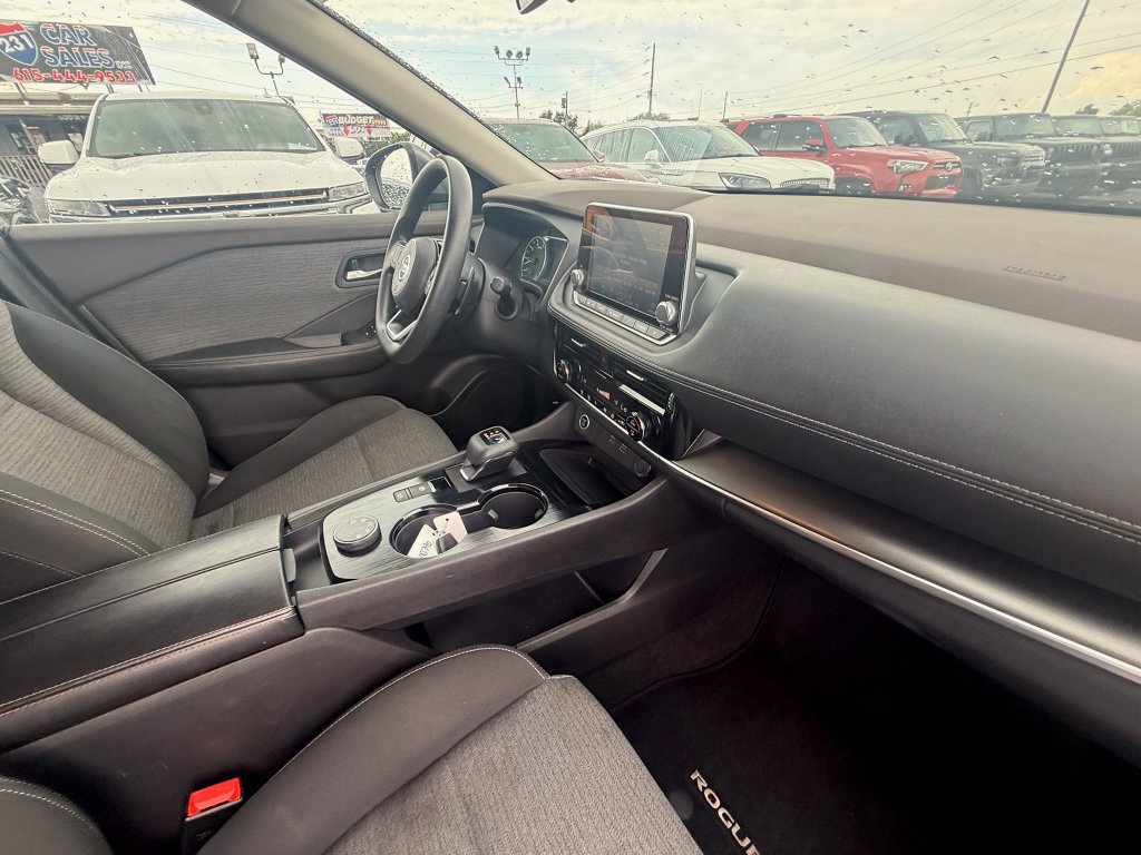 Used 2021 Nissan Rogue SV AWD/4WD image 25