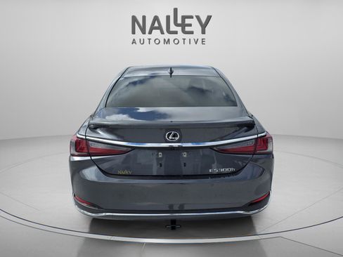 Used 2024 Lexus ES 300h w/ Technology Package image 4