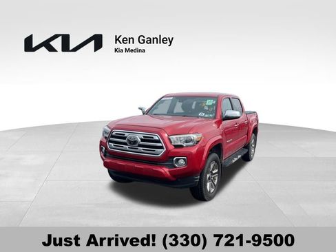 Used 2018 Toyota Tacoma Limited image 1
