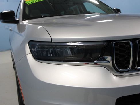 Used 2021 Jeep Grand Cherokee L Limited image 41