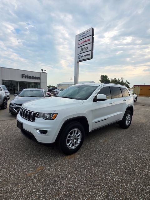 Used 2020 Jeep Grand Cherokee Laredo w/ Security & Convenience Group AWD/4WD image 1