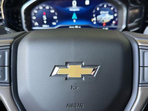 Used 2023 Chevrolet Silverado 1500 High Country w/ Z71 Off-Road Package image 27