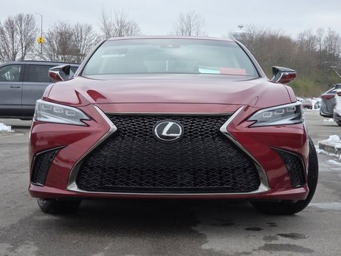 Certified 2025 Lexus ES 300h w/ Premium Package image 3