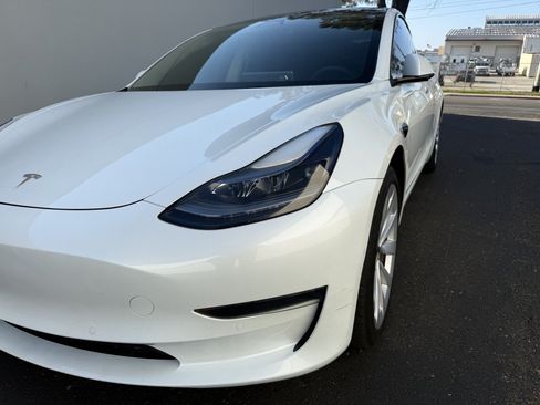 Used 2022 Tesla Model 3 Standard Range Plus RWD image 5