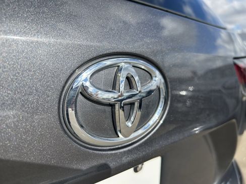 Certified 2024 Toyota Highlander XLE image 7