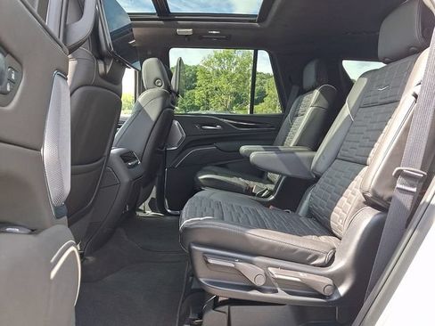 Certified 2024 Cadillac Escalade V w/ Heavy-Duty Trailer Package AWD/4WD image 8