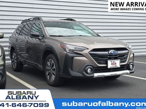 Used 2024 Subaru Outback Limited XT image 1
