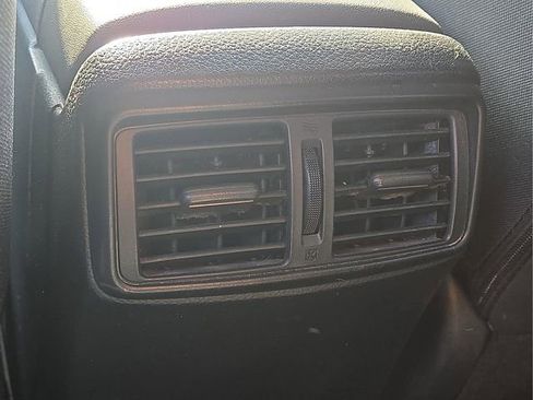 Used 2020 Nissan Rogue SV image 16