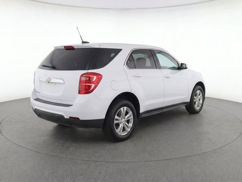 Used 2017 Chevrolet Equinox LS FWD image 7