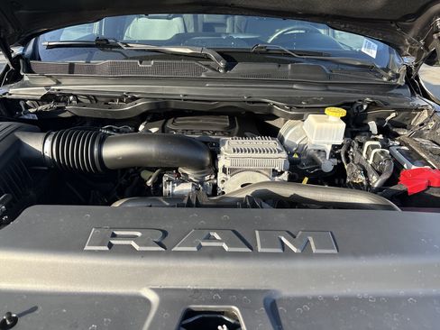 Used 2024 RAM 1500 Big Horn AWD/4WD image 34