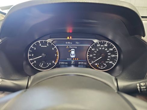 Used 2025 Nissan Altima 2.5 SV FWD image 18
