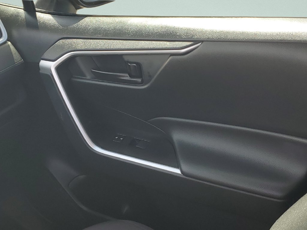 Certified 2025 Toyota RAV4 LE FWD image 13