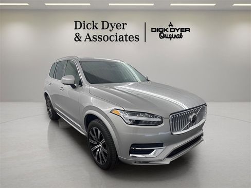 Certified 2025 Volvo XC90 B5 Core image 1