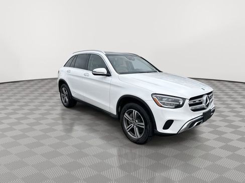 Used 2020 Mercedes-Benz GLC 300 4MATIC w/ Multimedia Package image 2