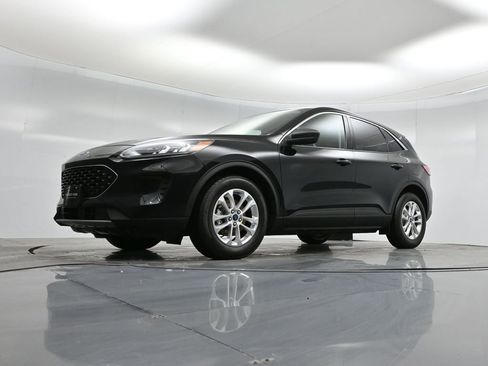 Certified 2022 Ford Escape SE w/ Convenience Package image 46