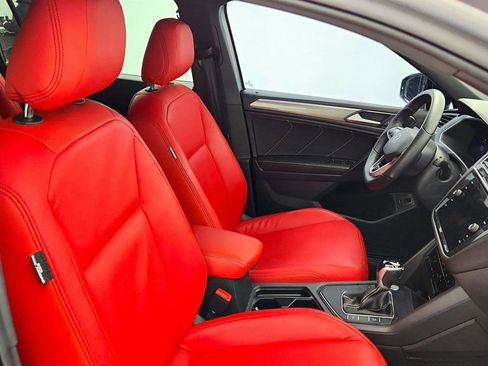 Used 2024 Volkswagen Tiguan SE R-Line image 22