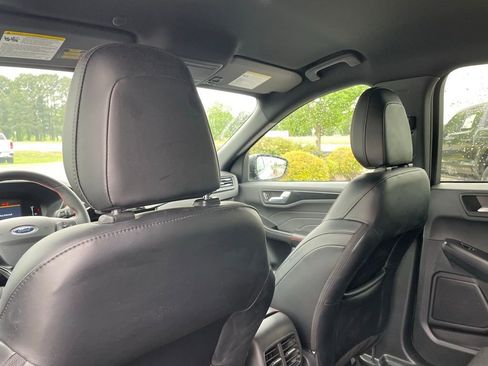 Used 2025 Ford Escape ST-Line image 26