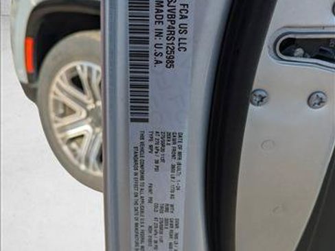 Used 2024 Jeep Wagoneer Series II w/ Flexible Seating Group AWD/4WD image 15