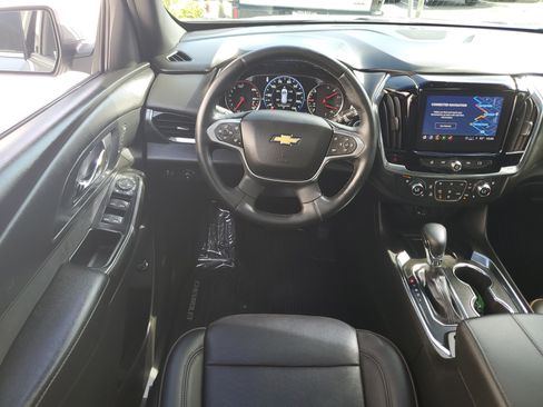 Used 2023 Chevrolet Traverse High Country FWD image 16