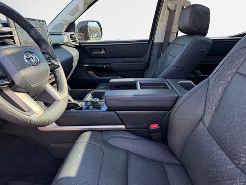 Used 2024 Toyota Tundra Limited image 12