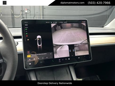 Used 2021 Tesla Model 3 Performance image 31
