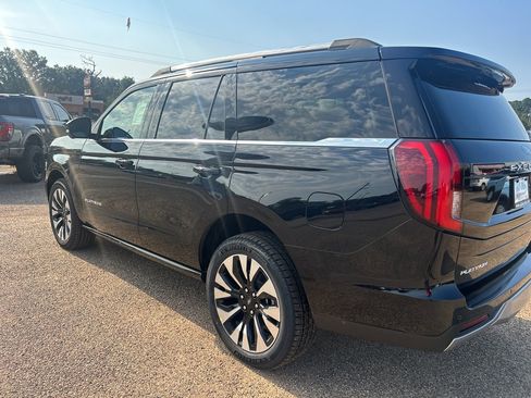 New 2025 Ford Expedition Platinum w/ Driver's Package image 3