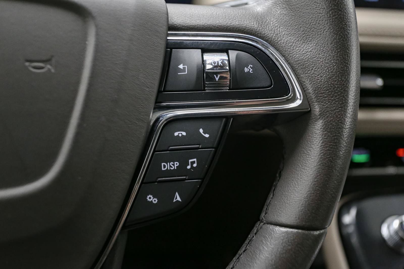 Used 2023 Lincoln Nautilus AWD w/ Premium Package image 34