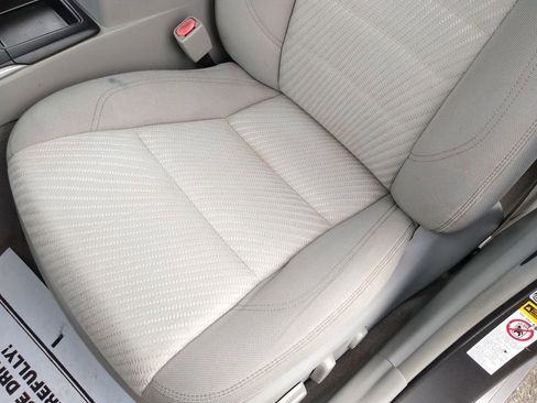 Used 2015 Toyota Camry LE image 17