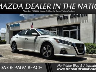 Used 2022 Nissan Altima 2.5 SL image 1