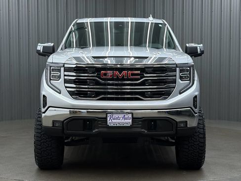 Used 2022 GMC Sierra 1500 SLT w/ SLT Convenience Package AWD/4WD image 8