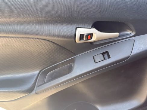 Used 2010 Toyota Matrix image 19